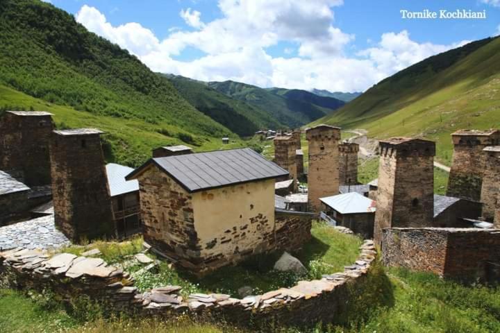Vila Latphari In Ushguli Εξωτερικό φωτογραφία